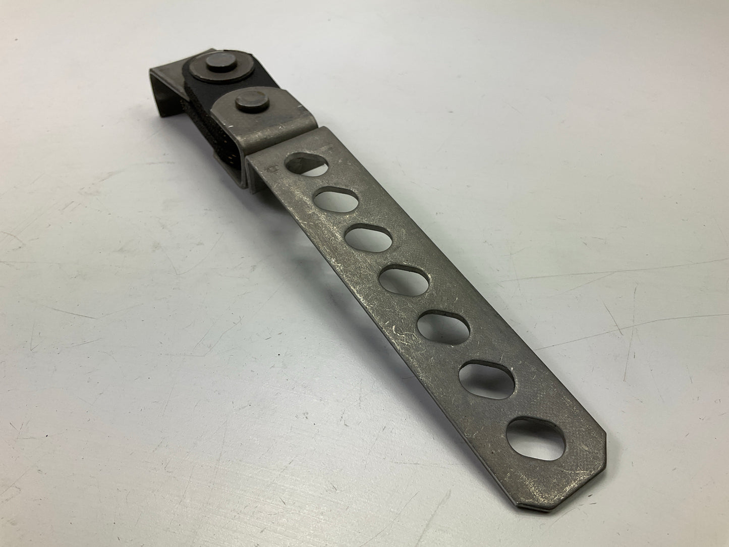 NEW - UNBOXED 35103 Exhaust Hanger