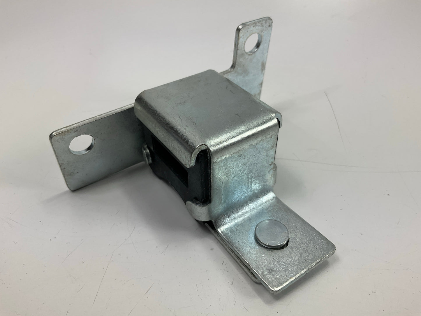 NEW - UNBOXED 35262 Exhaust Hanger
