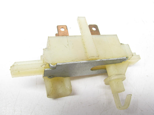 NEW UNBOXED OEM GM 356113 Neutral Start Safety Clutch Pedal Position Switch
