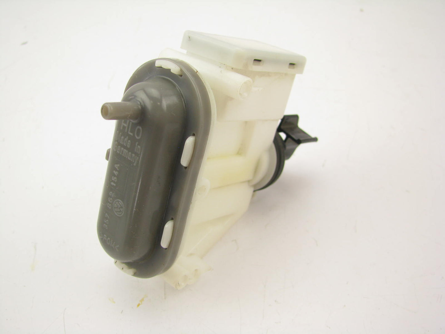 NEW - Out Of Box 357862154A Door Lock Actuator Motor 1992-94 Volkswagen Passat