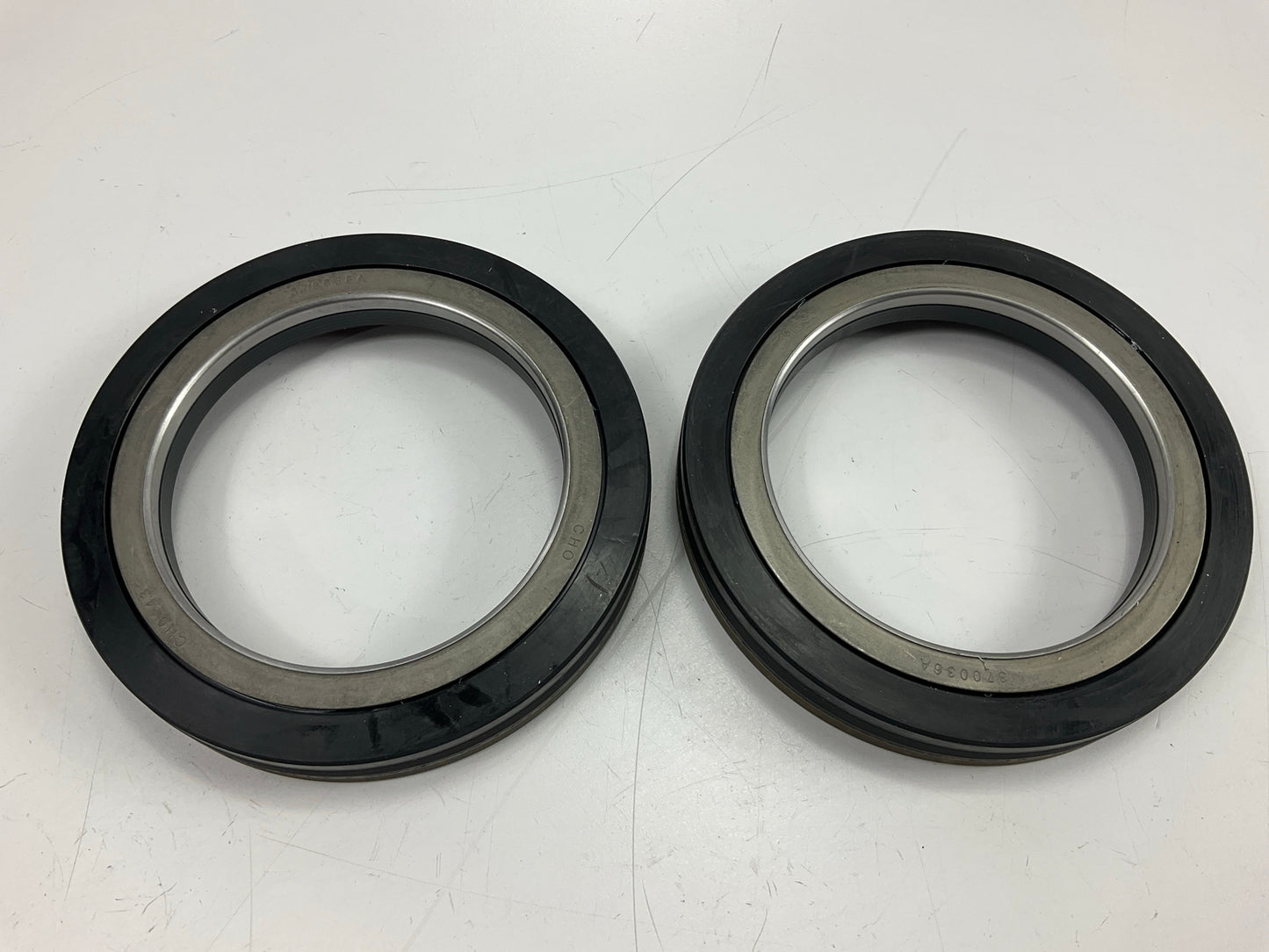 (2) NEW UNBOXED 370036A Oil Bath Wheel Seals, Bulk Packed