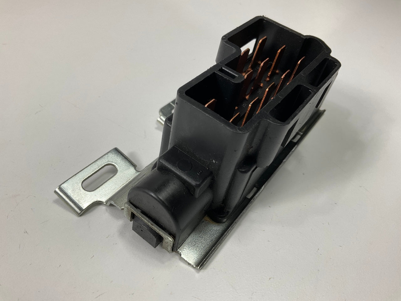 NEW UNBOXED OEM For Chrysler 3747882 Ignition Switch, Without Tilt Wheel