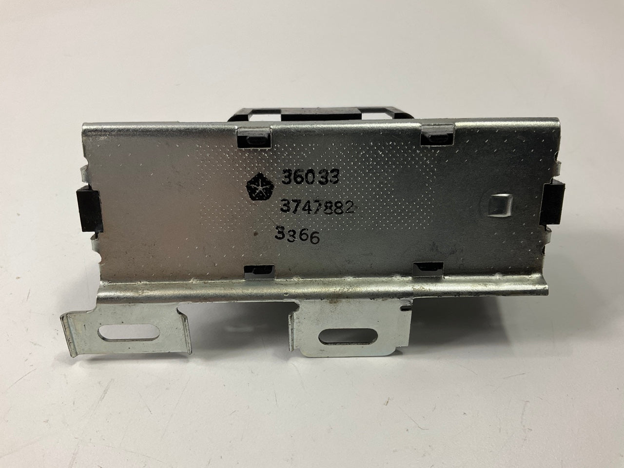 NEW UNBOXED OEM For Chrysler 3747882 Ignition Switch, Without Tilt Wheel