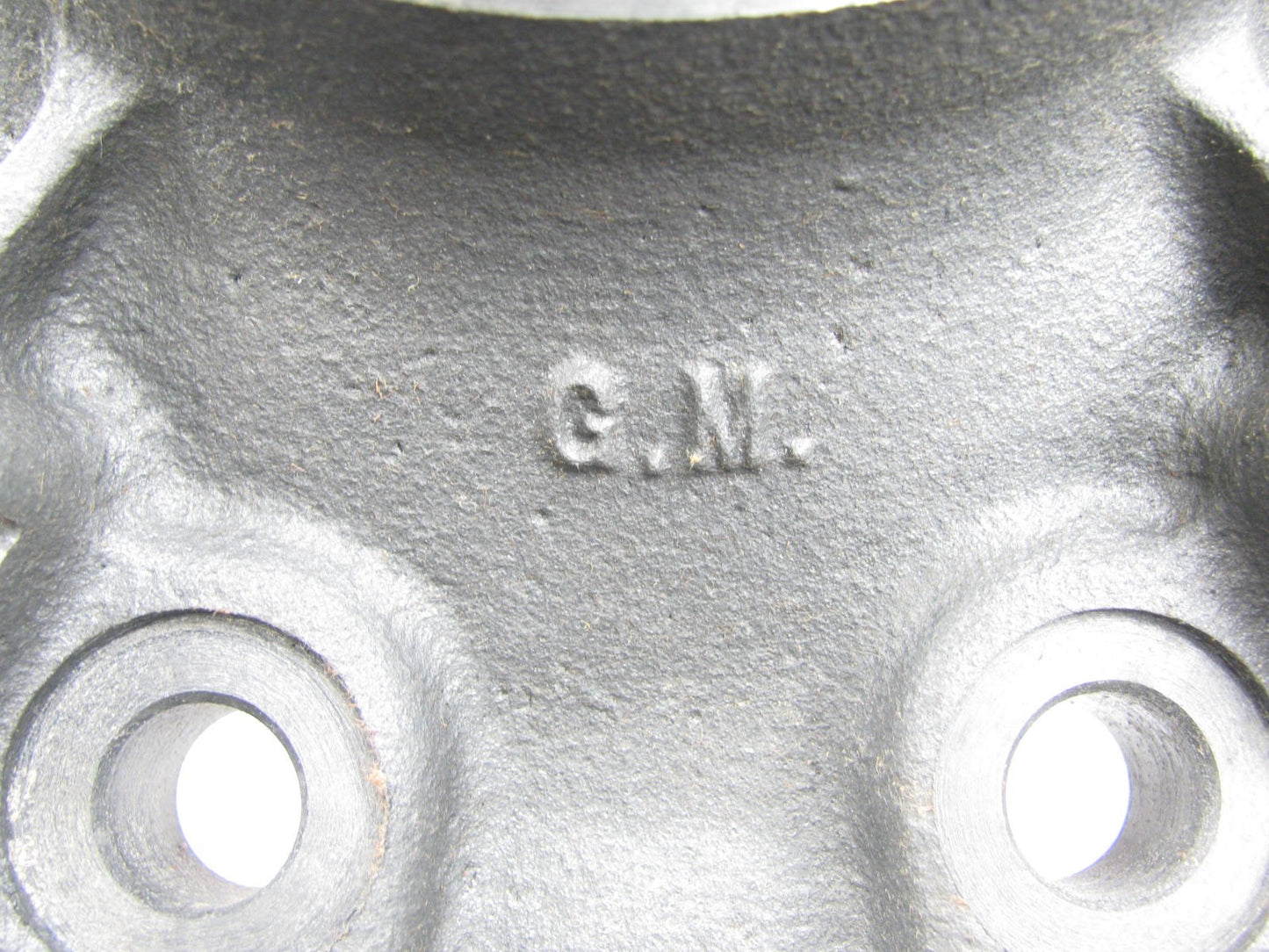 NEW OUT OF BOX GM 3874366 Wheel Hub 60-66 Chevrolet GMC 50-60 Series 17k 2 Speed