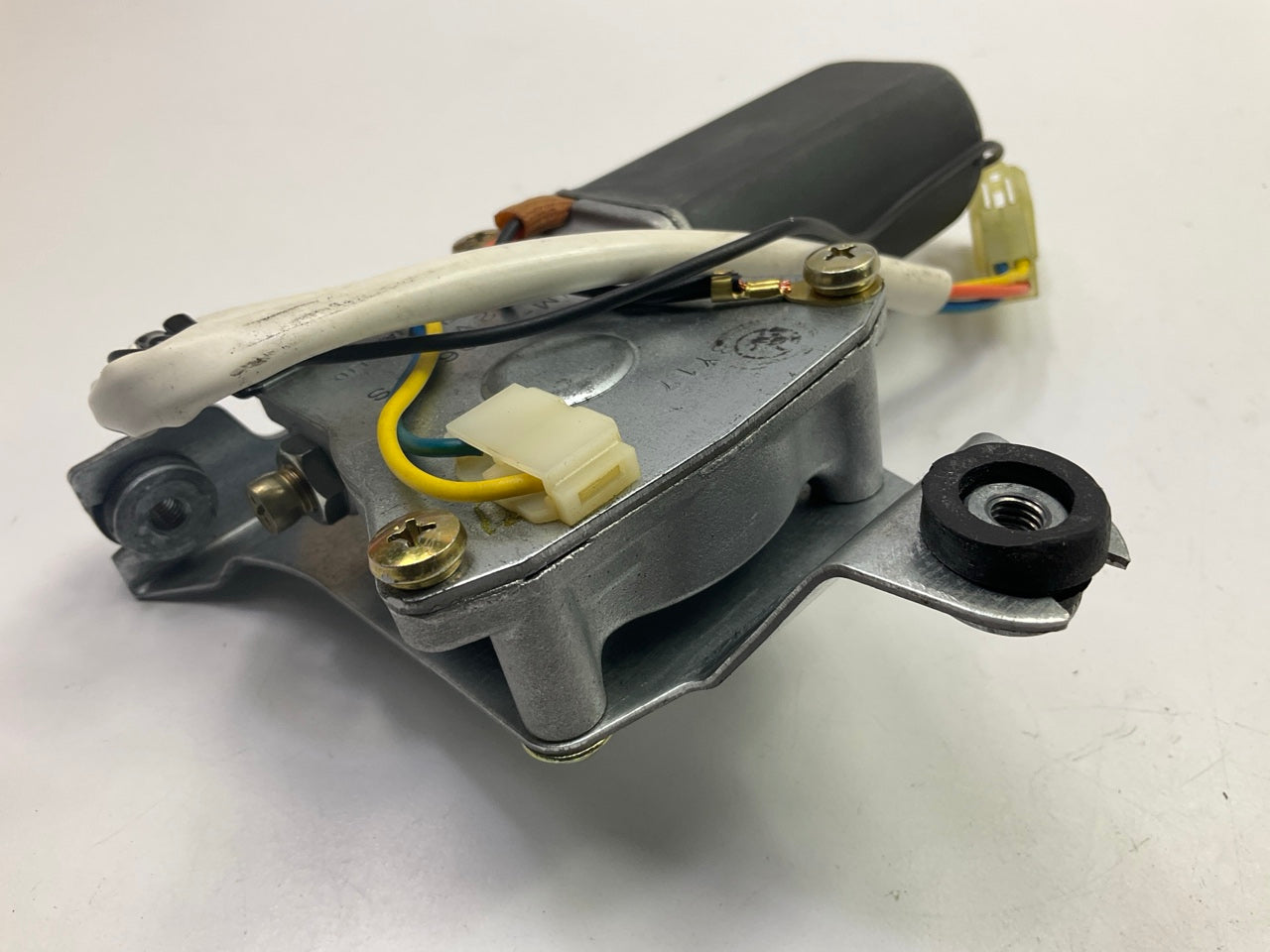 NEW UNBOXED OEM 38811-62B00 Rear Hatch Back Glass Wiper Motor