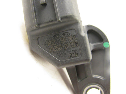 NEW UNBOXED OEM 39350-26000 Camshaft Cam Position Sensor For 05-11 Accent