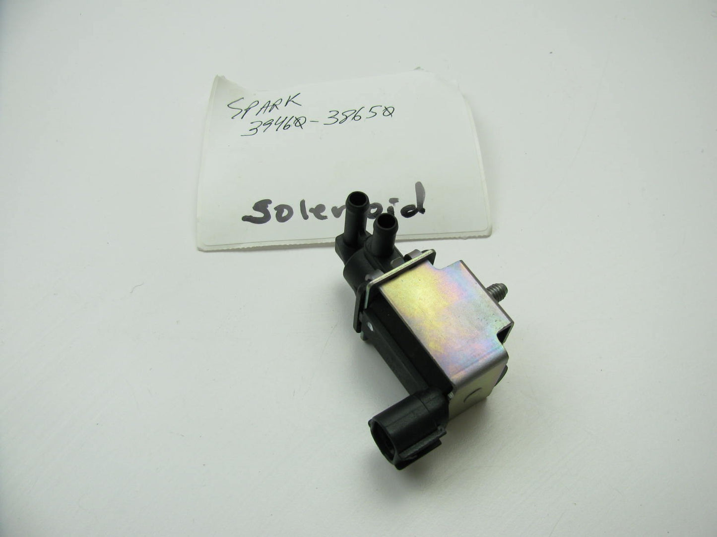 NEW - OUT OF BOX - OEM For Hyundai 39460-38650 Vapor Canister Purge Valve