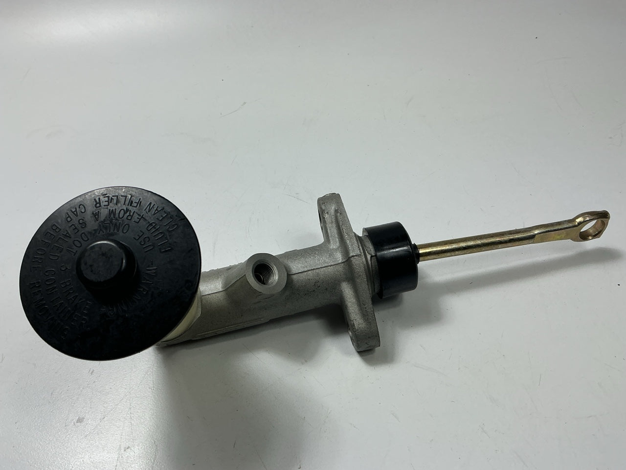 NEW - OUT OF BOX 39738 Clutch Master Cylinder CMA39738