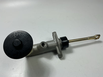 NEW - OUT OF BOX 39738 Clutch Master Cylinder CMA39738