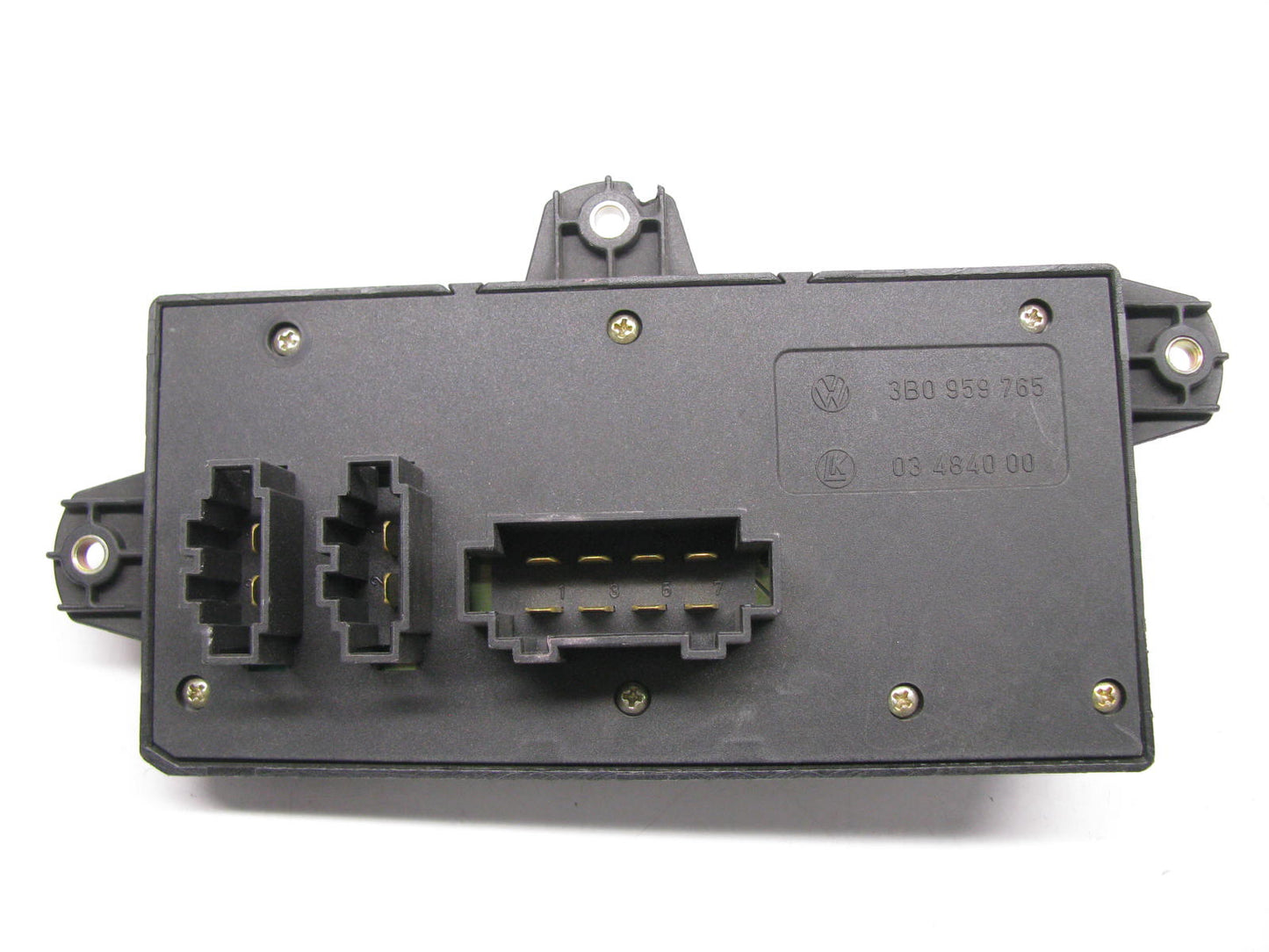 COSMETIC DAMAGE - NEW - OUT OF BOX OEM VW Left Seat Adjust Switch 3B0-959-765