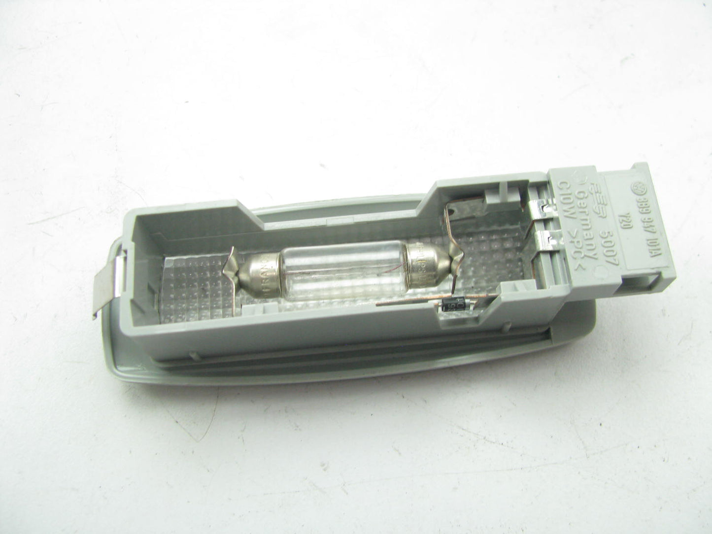 New Out Of Box OEM Rear Cargo Trunk Light For Volkswagen Jetta 01-05
