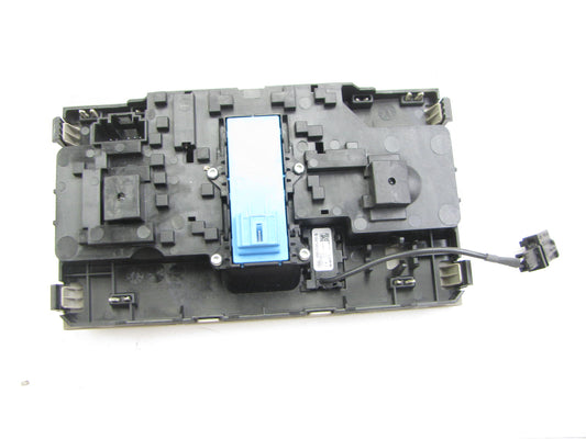NEW UNBOXED OEM VW 3CN947105ADYU Dome Map Light Lamp & Console