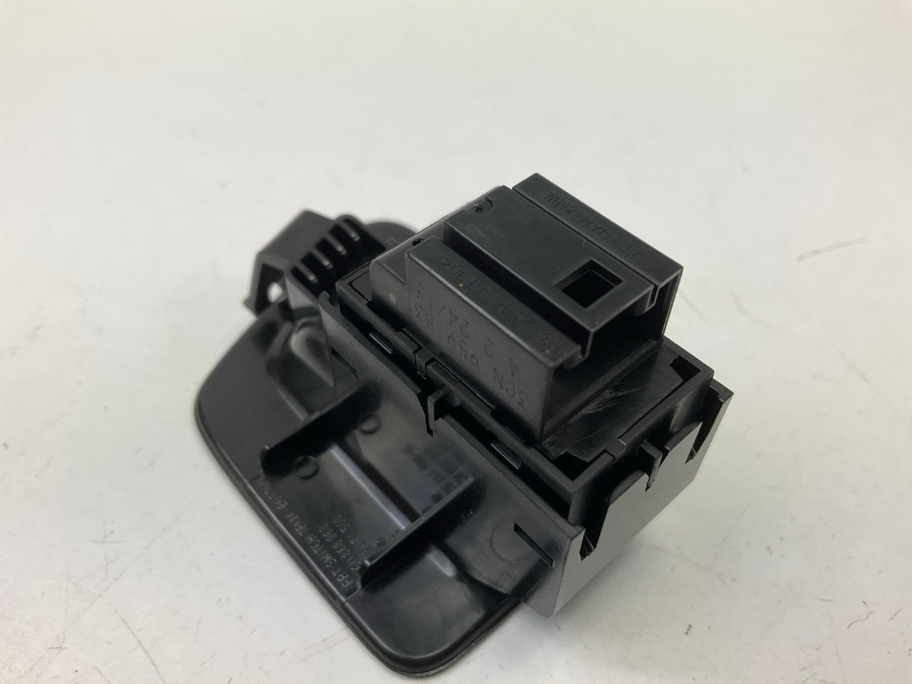 NEW - UNBOXED OEM 3CN959831A Front Liftgate Switch For 2018 Volkswagen Atlas