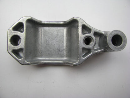 NEW - OUT OF BOX - Rear Sway Bar Mount Bracket 04-06 VW Phaeton 3D0199613H