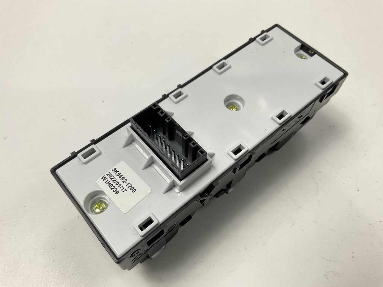 NEW UNBOXED 3K54921200 Drivers Left Master Window Switch OEM For 2018-2022 Kona