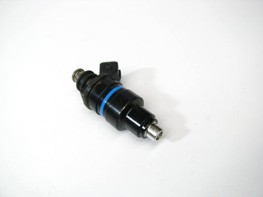 NEW - OUT OF BOX Carter 400030 Fuel Injector for 1983-84 Toyota Starlet 1.3L