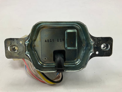 NEW UNBOXED 4015 Voltage Regulator