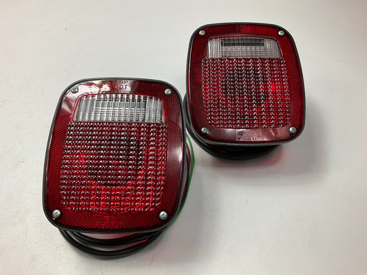 (2) NEW UNBOXED VSM 4028 2-stud Universal Truck Trailer Stop Tail Turn Lights