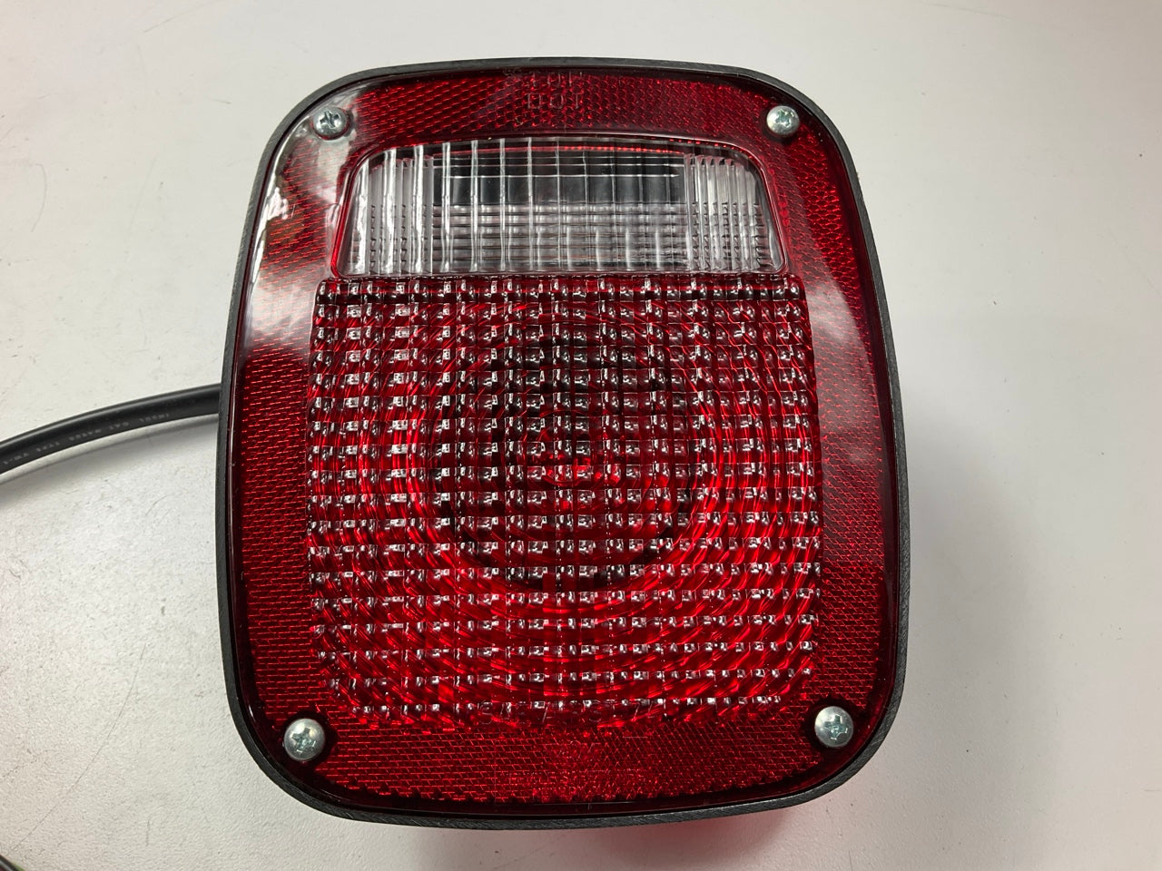 (2) NEW UNBOXED VSM 4028 2-stud Universal Truck Trailer Stop Tail Turn Lights