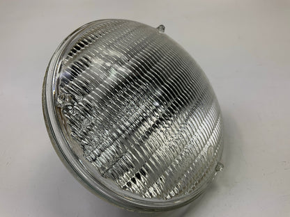 (2) Wagner 4078 Sealed Beam Light Lamp Bulbs PAR46 5-3/4'' 50 Watts 6 Volts