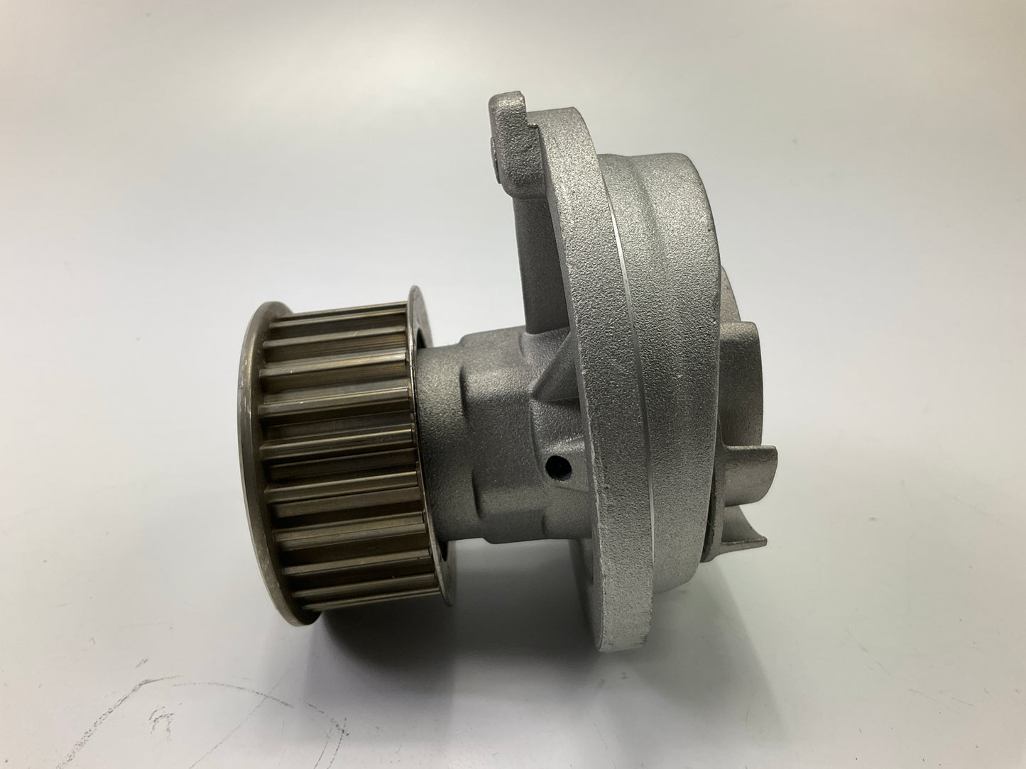 NEW - OUT OF BOX 41058 Engine Water Pump For 1998-2003 Isuzu 2.2L-L4