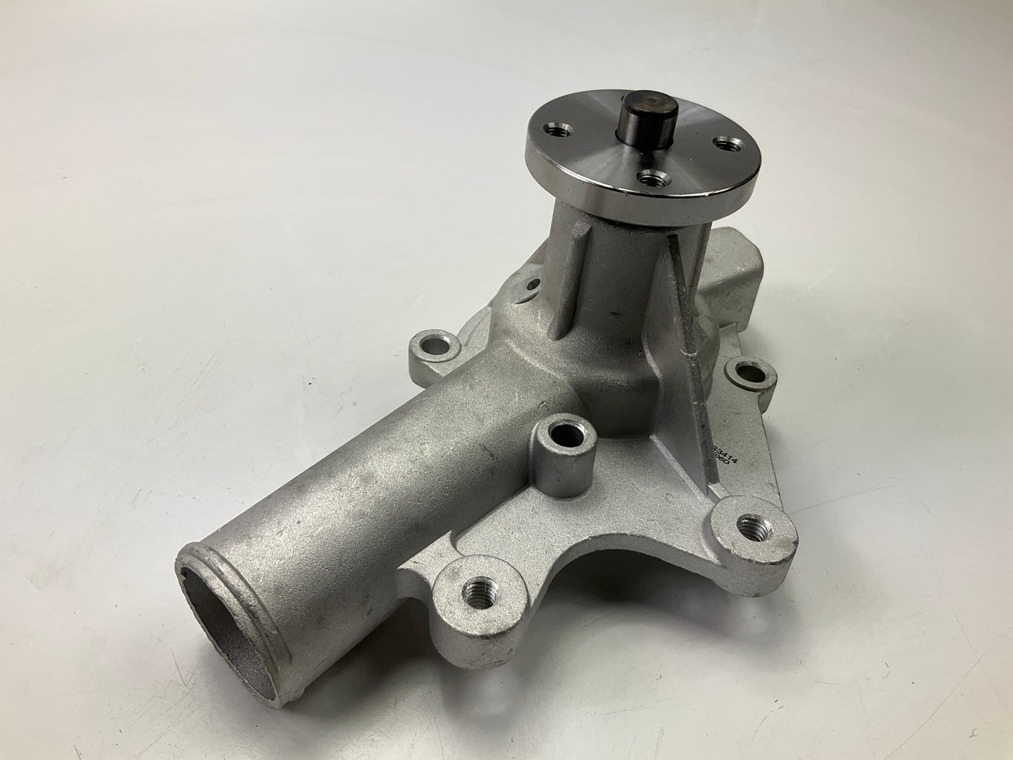 NEW - OUT OF BOX 42003 Engine Water Pump For 1987-1988 AMC Eagle 4.2L