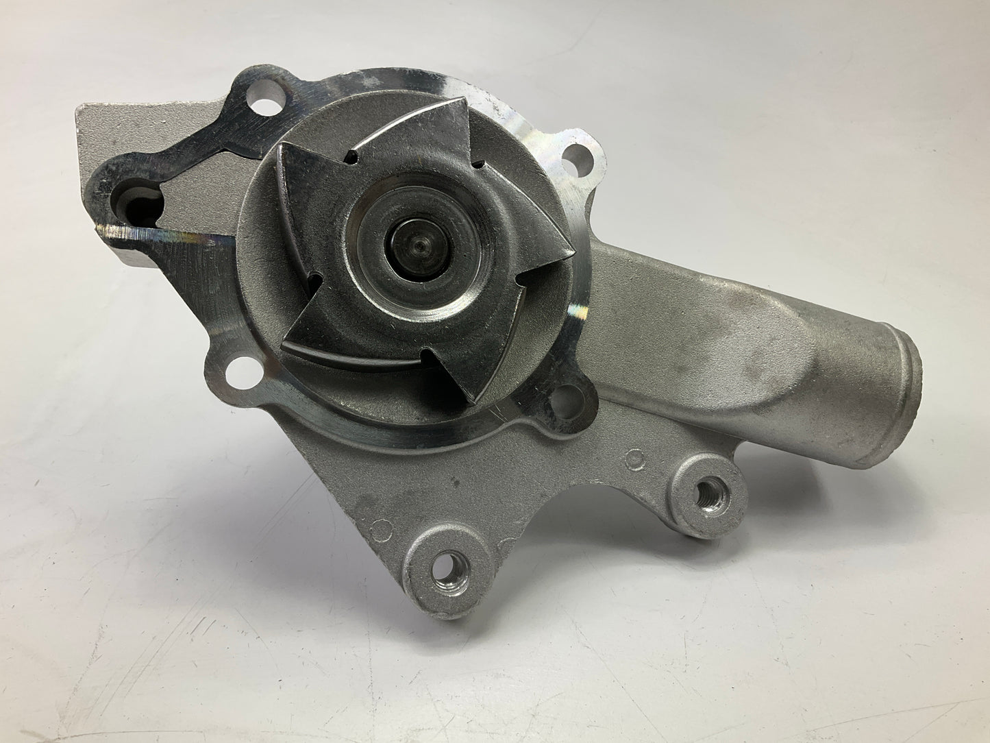NEW - OUT OF BOX 42003 Engine Water Pump For 1987-1988 AMC Eagle 4.2L