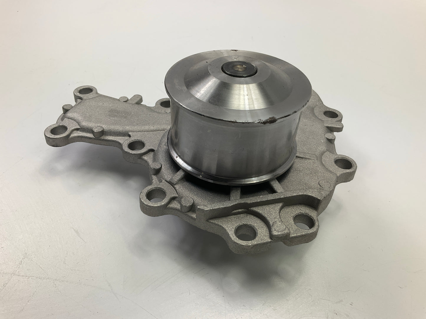 NEW - OUT OF BOX 42120 Engine Water Pump For 1992-1997 Honda Isuzu 3.2L-V6