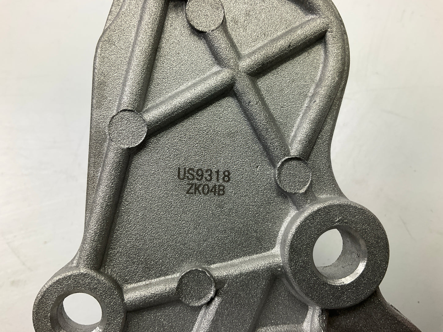 NEW - OUT OF BOX 42137 Engine Water Pump For 1992-2002 Mazda 1.8L 2.5L-V6