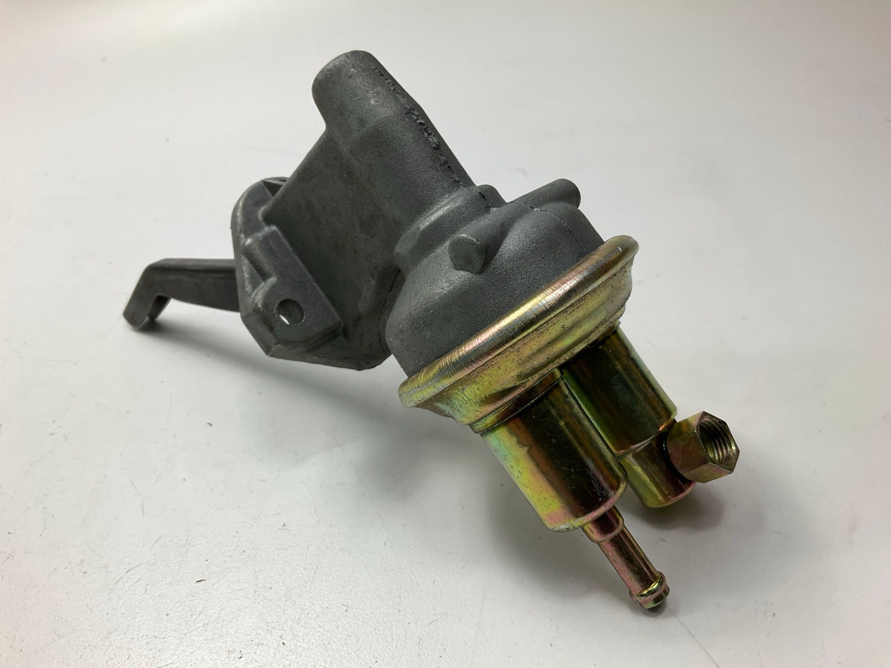NEW - UNBOXED 42334 Mechanical Fuel Pump For 1982-1985 Ford Mercury 3.8L-V6