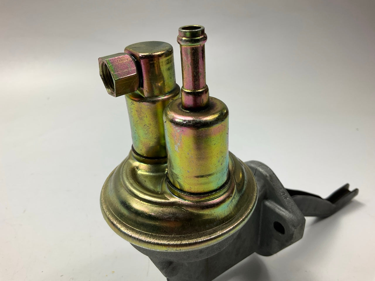 NEW - UNBOXED 42334 Mechanical Fuel Pump For 1982-1985 Ford Mercury 3.8L-V6