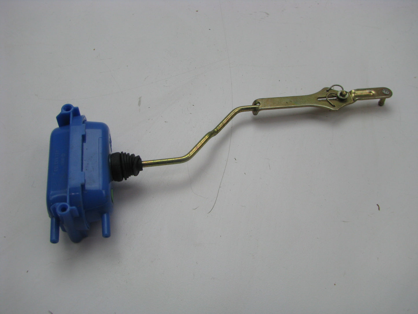 NEW - OUT OF BOX  OEM VW Mk2 Central Locking Vacuum Actuator Valve 433862153 T3