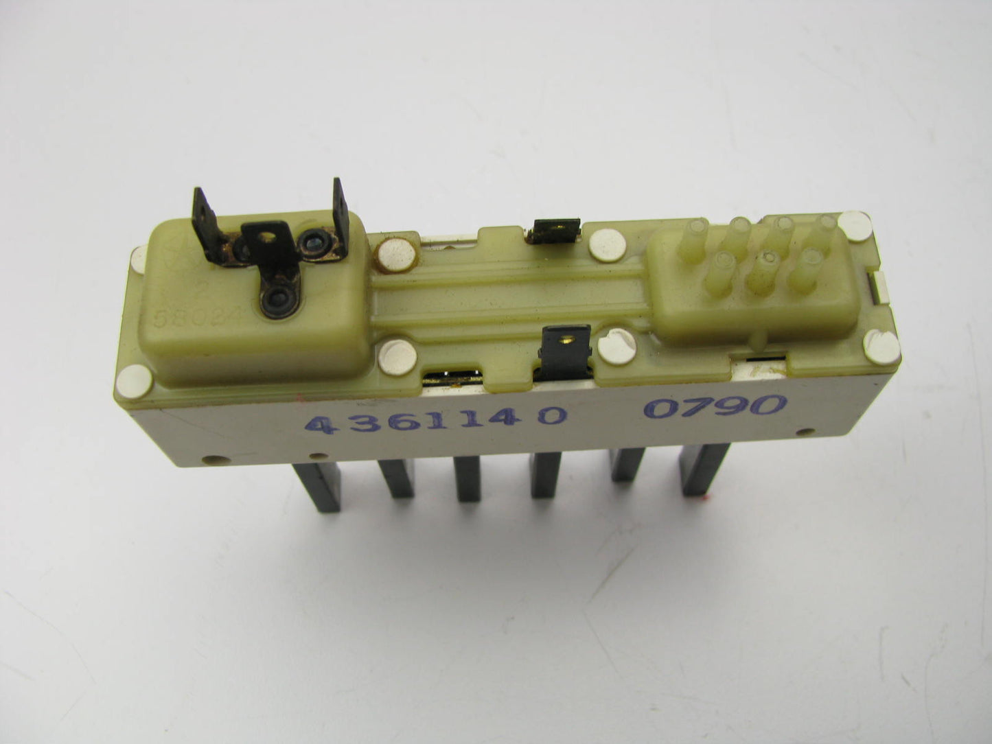 NEW - OUT OF BOX - OEM 4361140 HVAC A/C Heater Control Switch