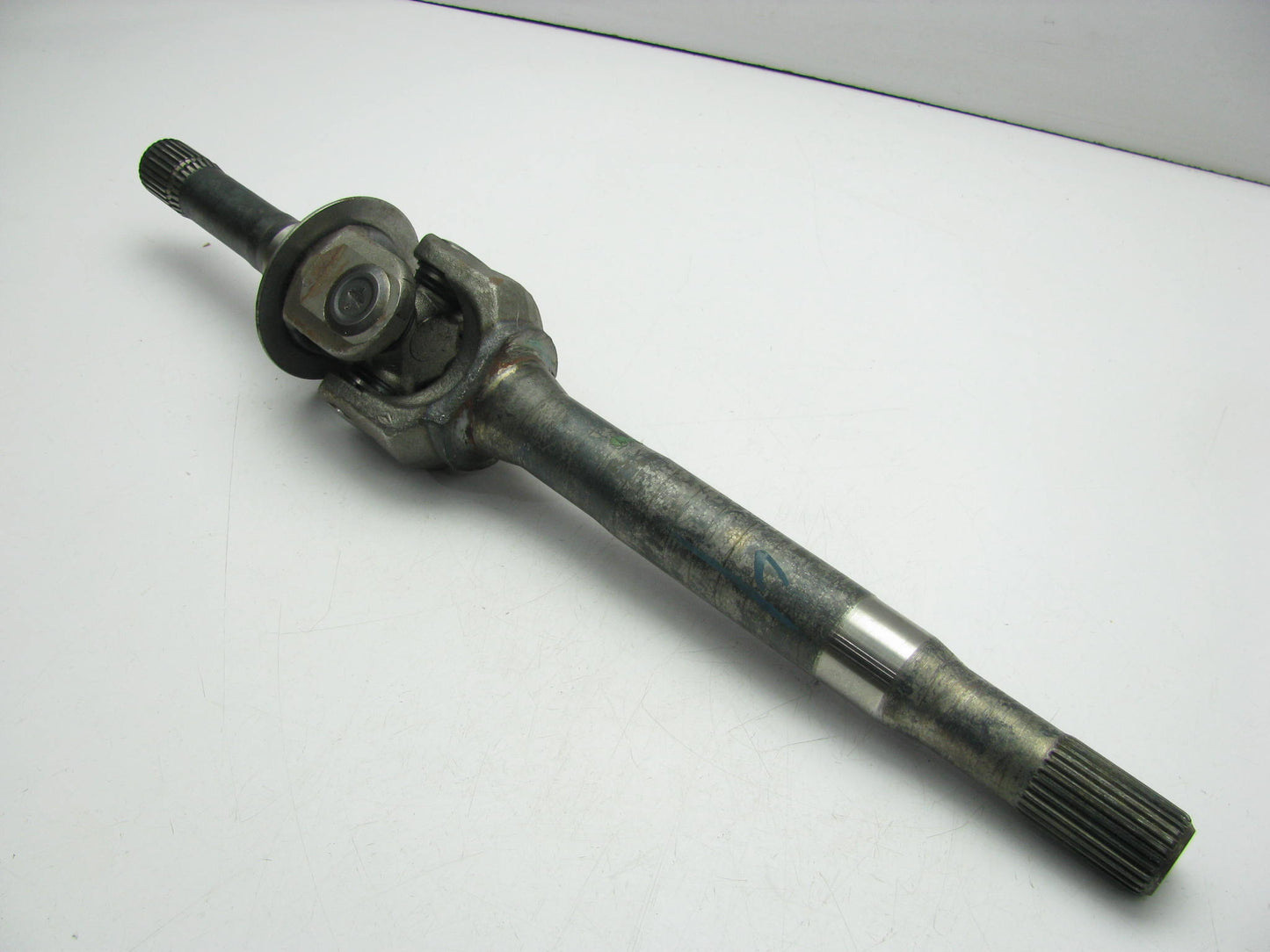 NEW - UNBOXED OEM Front Short Dana 30 Front Axle Shaft For Jeep, 21-1/8'' Long