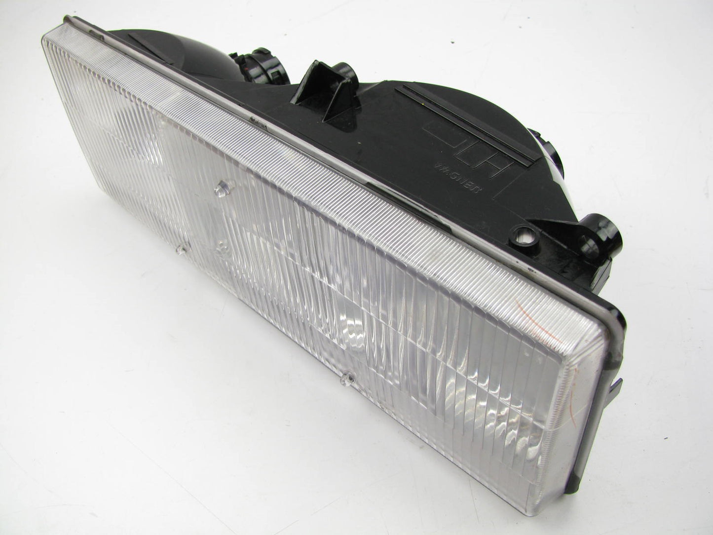 USED OEM PART - 4388835 LEFT Headlight Headlamp 88-93 Dynasty 89-93 New Yorker