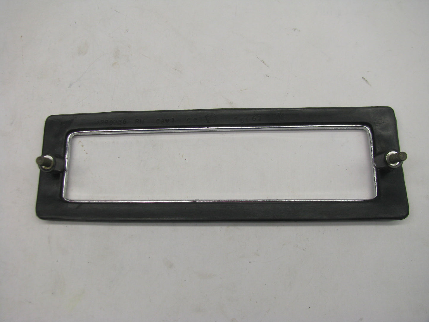 NEW - OUT OF BOX OEM 4399056 Front Right Corner Lamp Bezel For Mopar