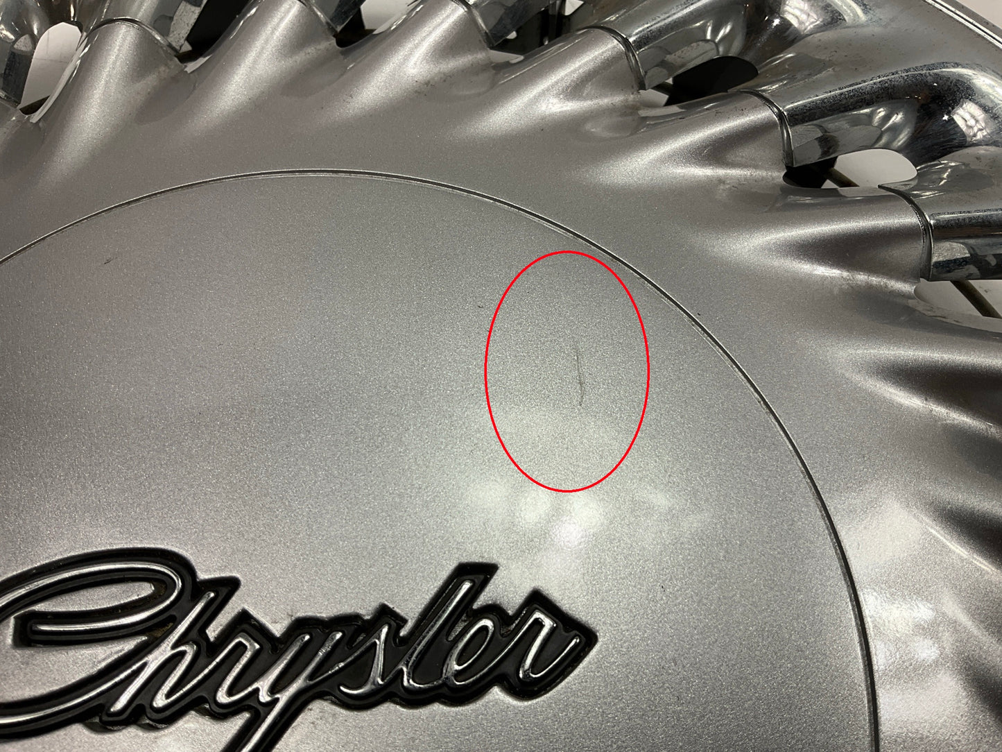 NEW - SCRATCHED - SEE PHOTOS - OEM 4472454 Wheel Hub Cap Cover 92-93 New Yorker