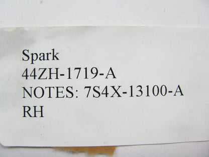 NEW - OUT OF BOX OEM 2005-2007 Ford Focus RIGHT Headlight Headlamp Lamp