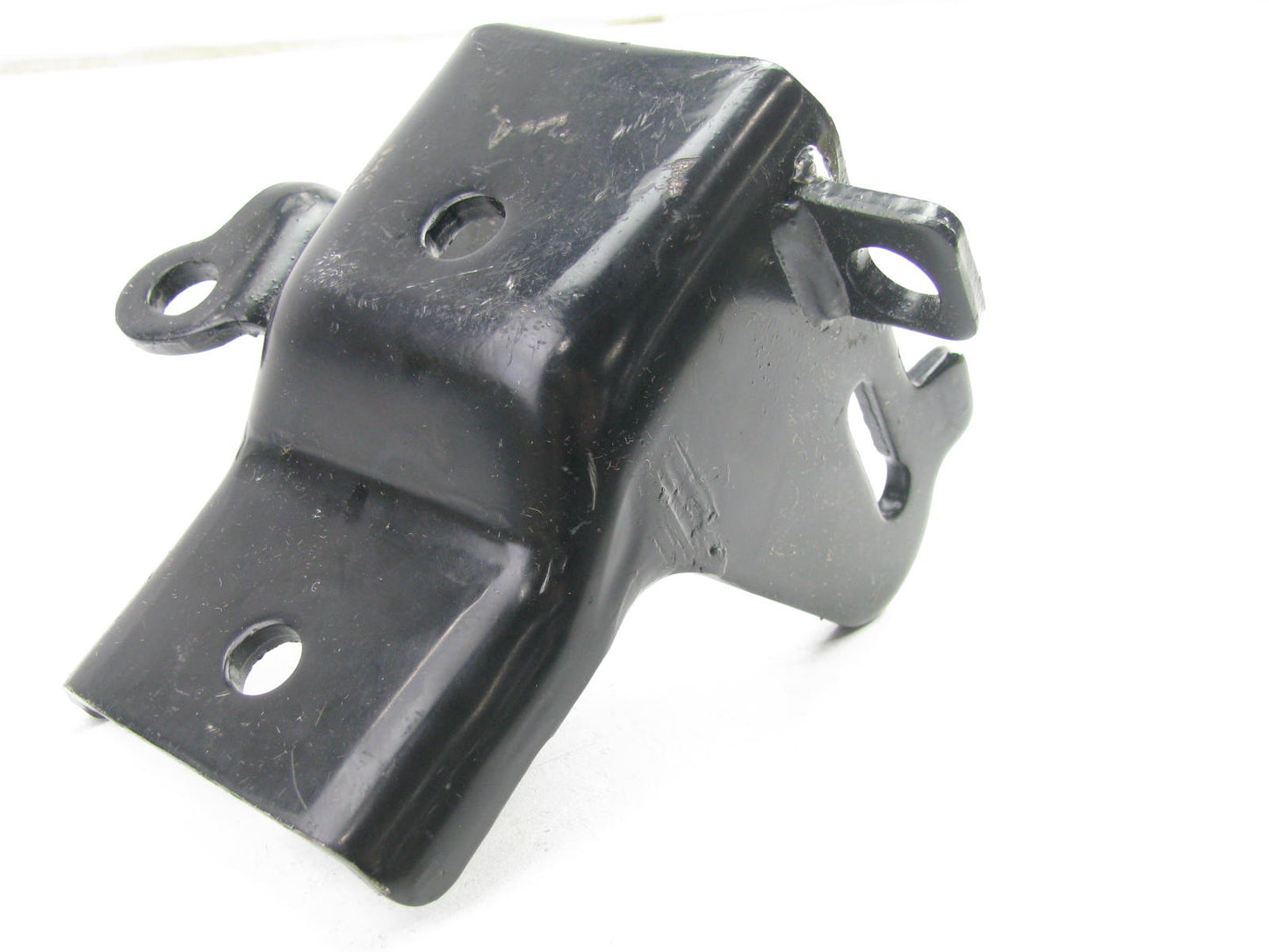 NEW OUT OF BOX - Rear Auto Trans Roller Mount Bracket OEM For Hyundai 4521739650