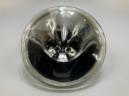 Wagner 4537-3 100-watt Sealed-beam PAR46 Aircraft Landing & Spot Light Bulb 4537