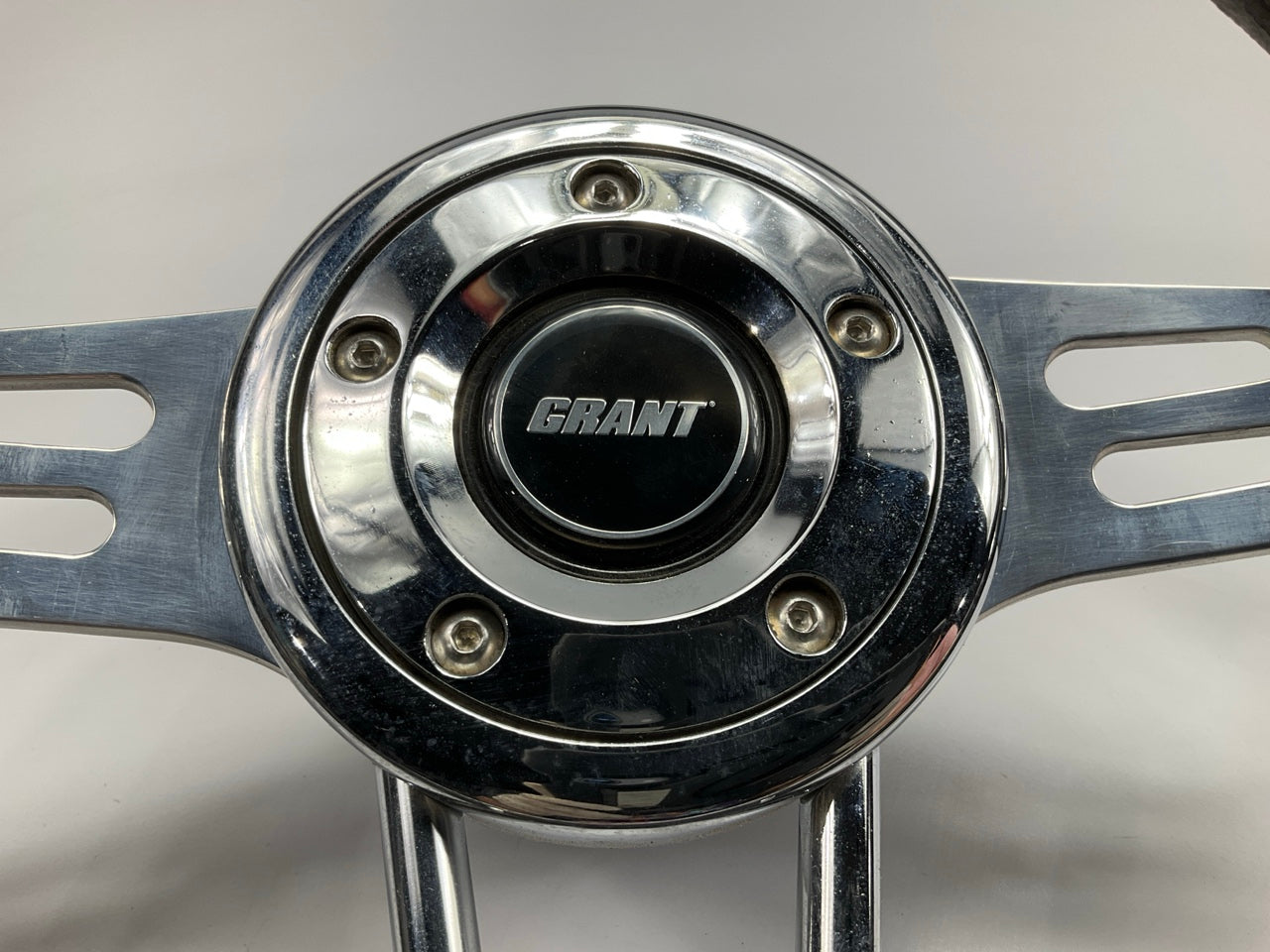 COSMETIC DAMAGE, ACTUAL ITEM SHOWN - Grant 457 13-3/4'' Club Sport Steering Wheel