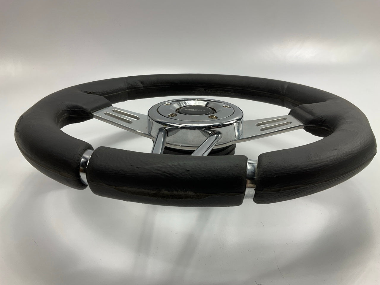 COSMETIC DAMAGE, ACTUAL ITEM SHOWN - Grant 457 13-3/4'' Club Sport Steering Wheel