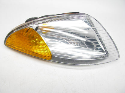 NEW OUT OF BOX 4584070 FRONT RIGHT Turn Signal Light For 93-97 Chrysler Intrepid