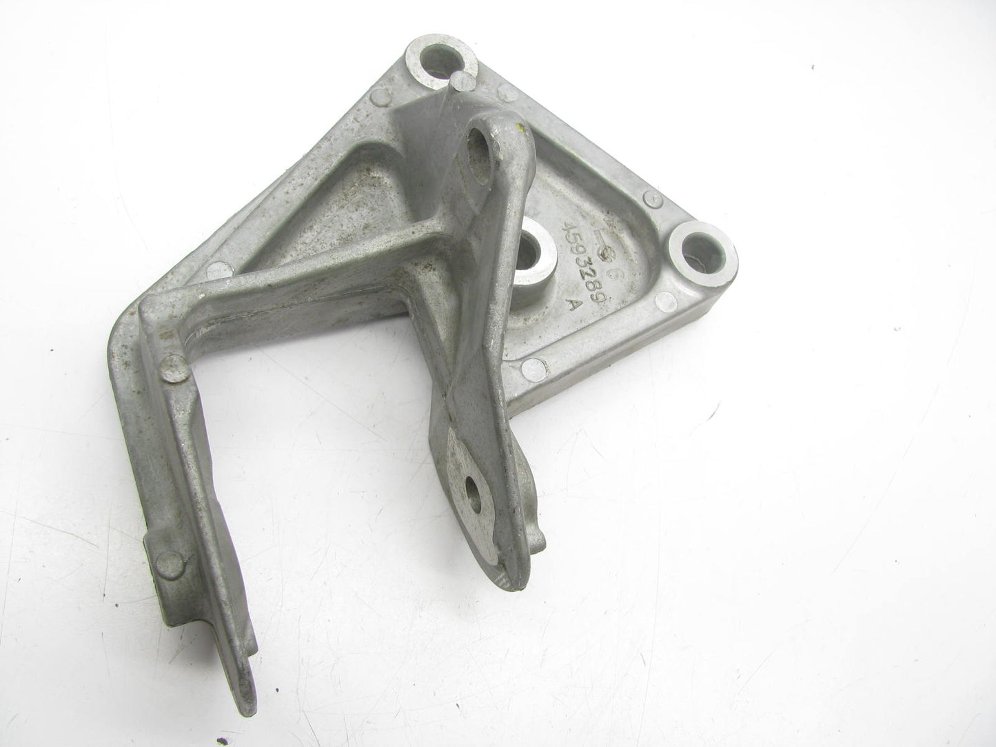 OEM   4593289 Engine Torque Reaction Bracket