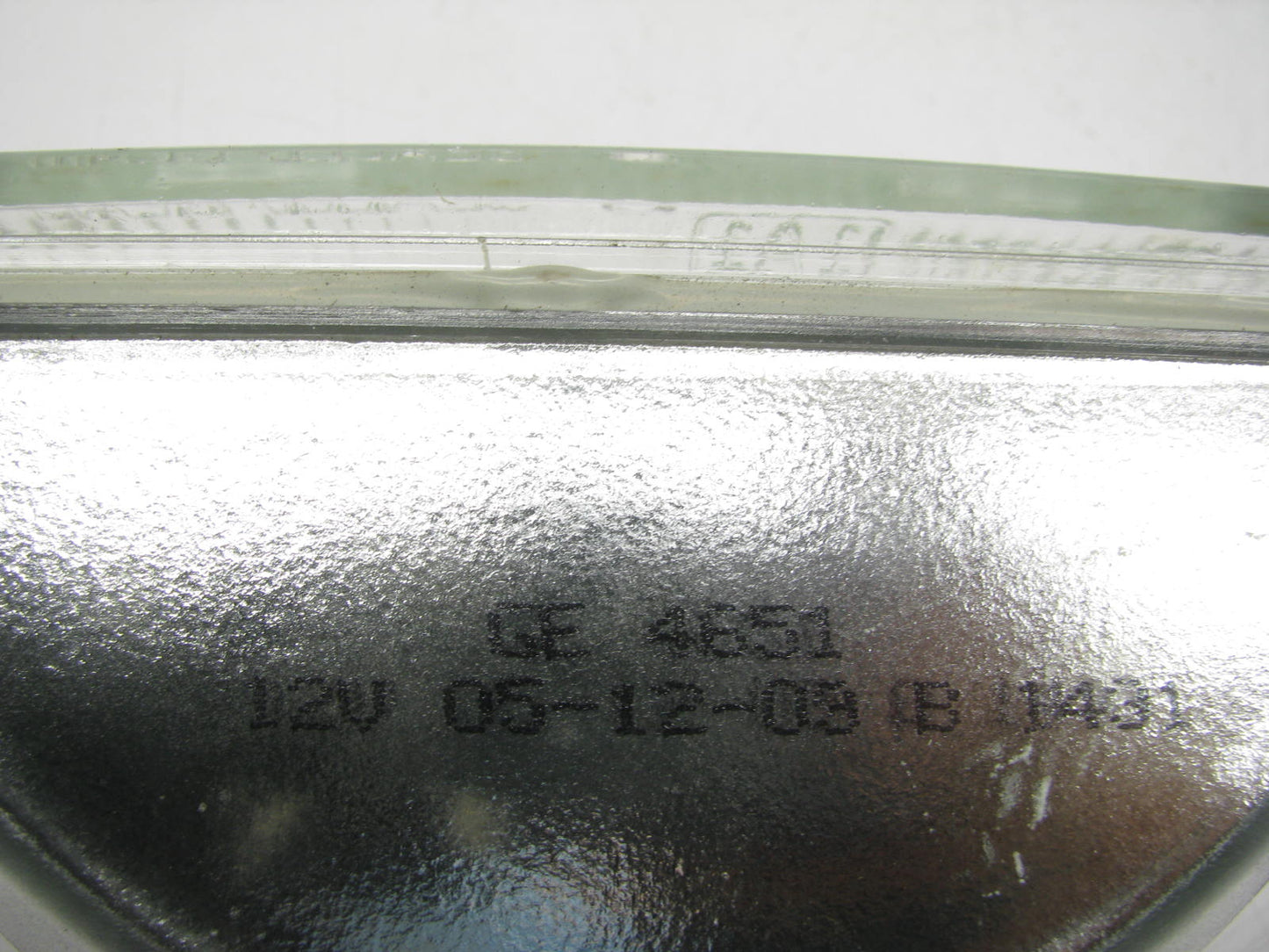 NEW OUT OF BOX - GE 4651 12V Sealed Beam Headlight Headlamp Bulb