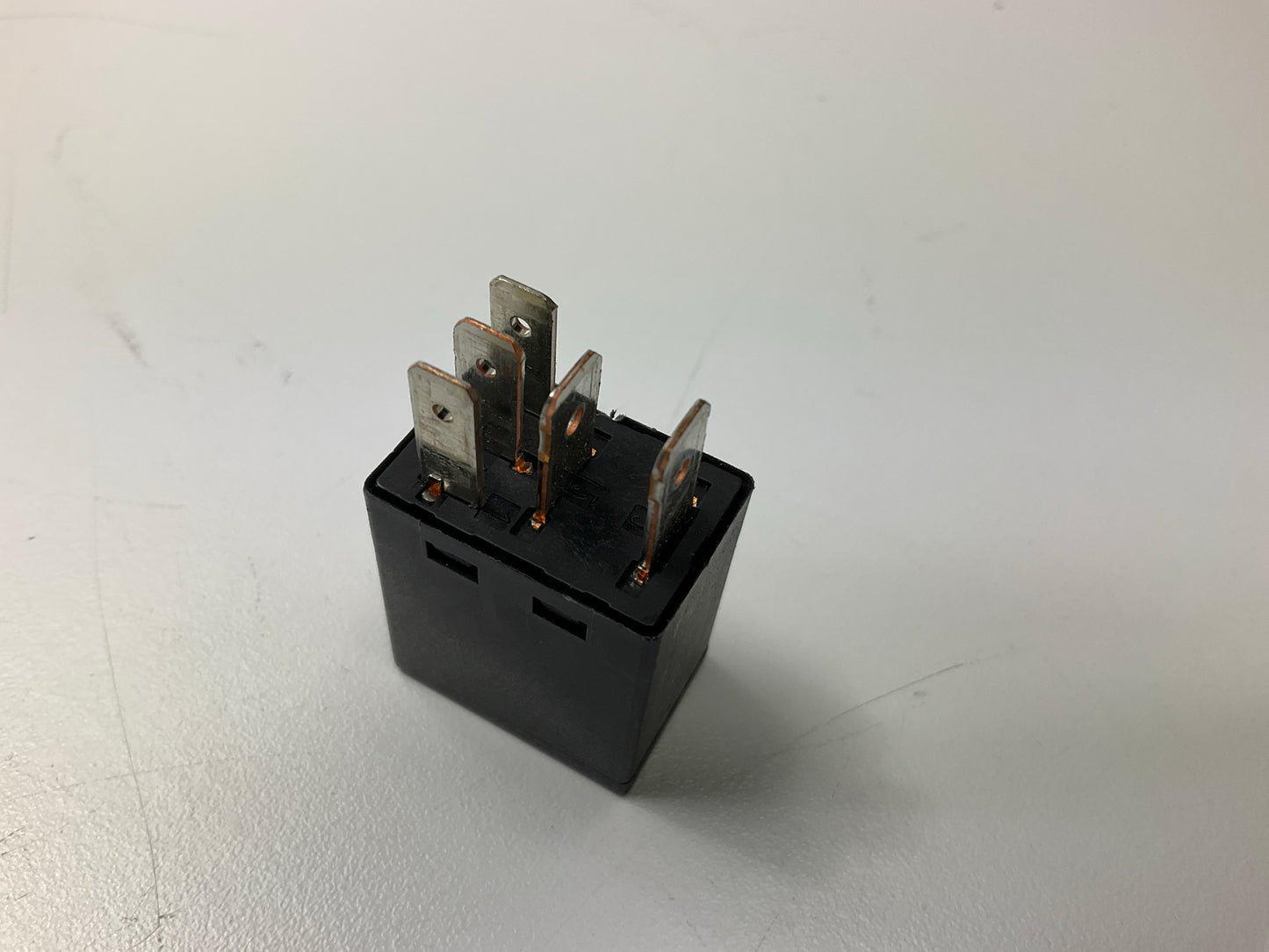 NEW UNBOXED 5-pin TYCO 4671168E Multi-Purpose SPDT Relay 72472M For Chrysler