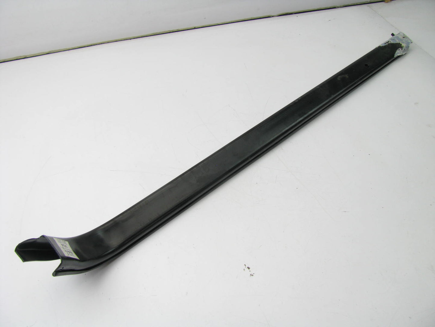 NEW - OUT OF BOX - OEM 4673077 Sliding Door Center Track For Mopar