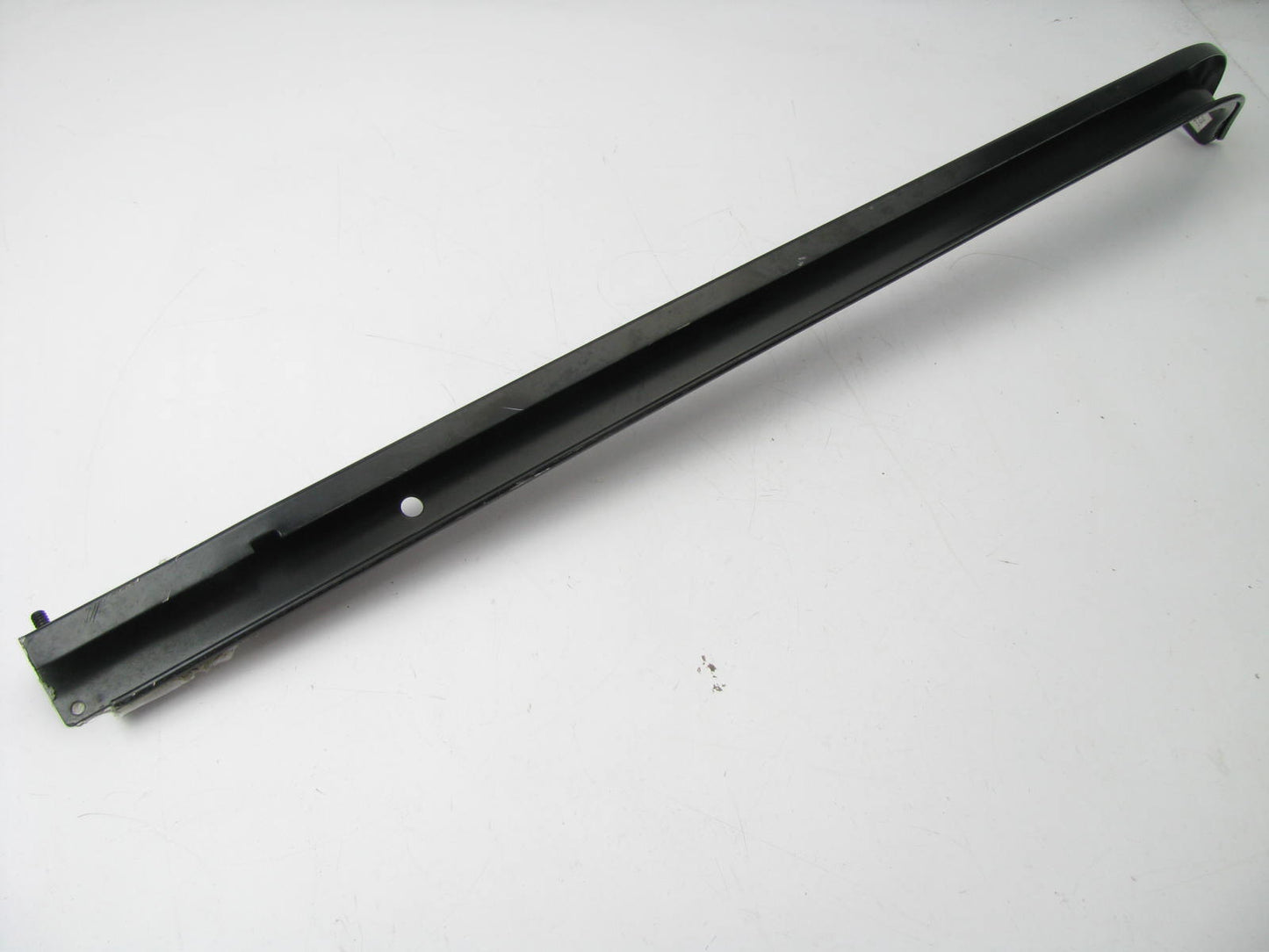NEW - OUT OF BOX - OEM 4673077 Sliding Door Center Track For Mopar