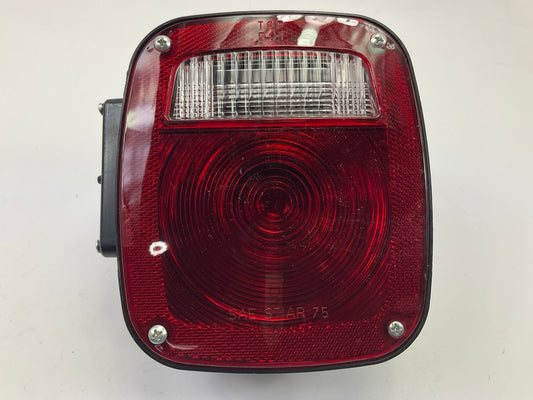 New Unboxed 467708-C91 Box Truck / Trailer Tail Light Lamp, 3 Stud, Replace 4016