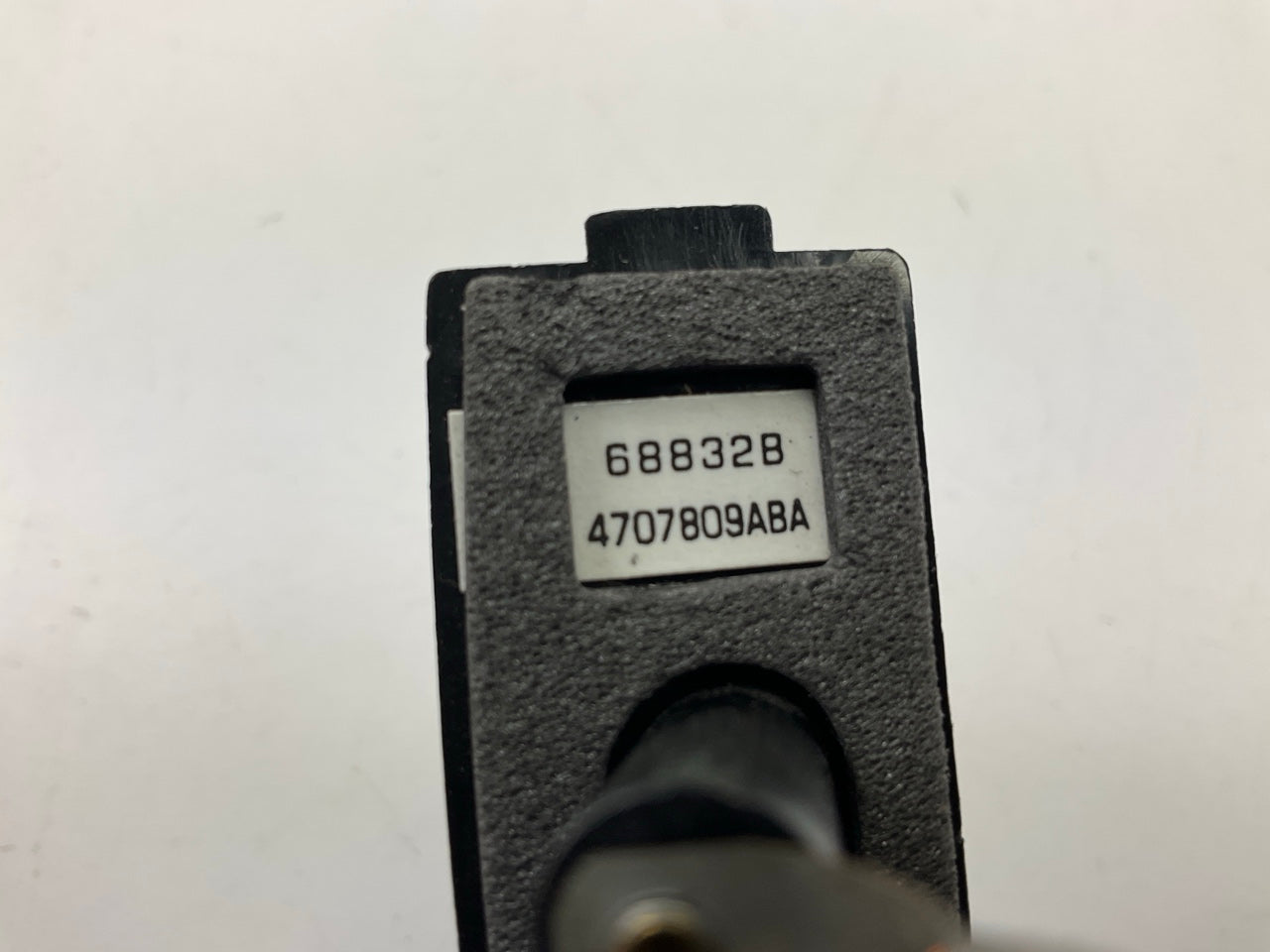 NEW UNBOXED Left Power Door Lock Pin Contact OEM For 1996-2001 Caravan, Voyager